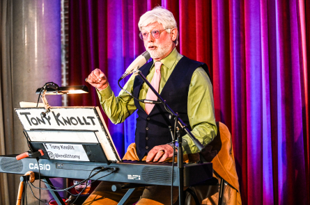 Tony Knollt in concert | Teaser